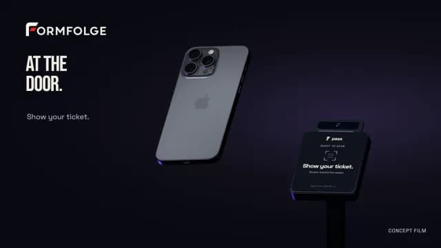 PASS-Film: Smartphone am Scanner beim Einlass
